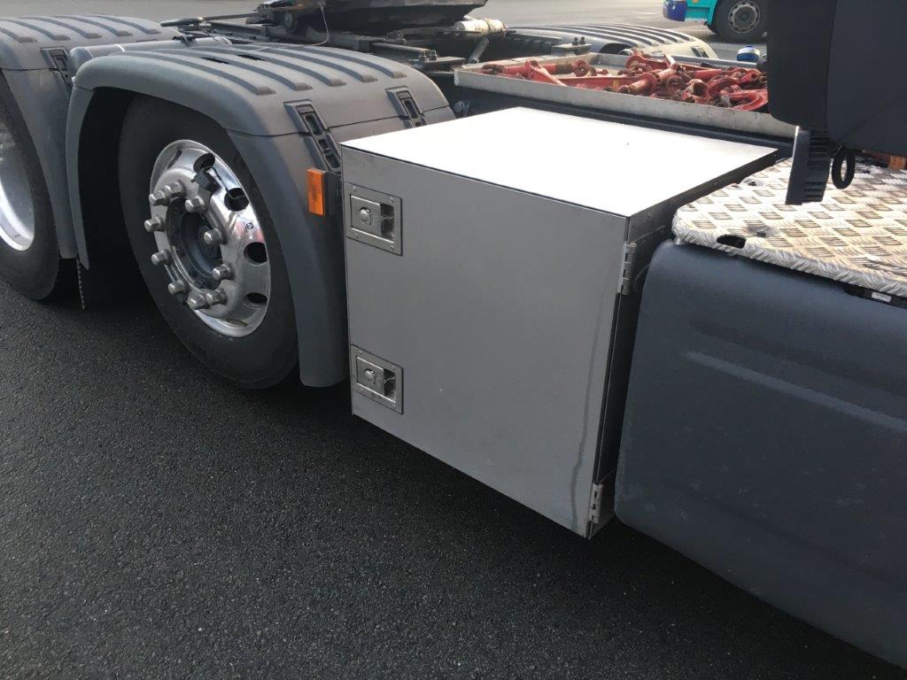 NORDIC AKA Scania 6x2 RVS 9